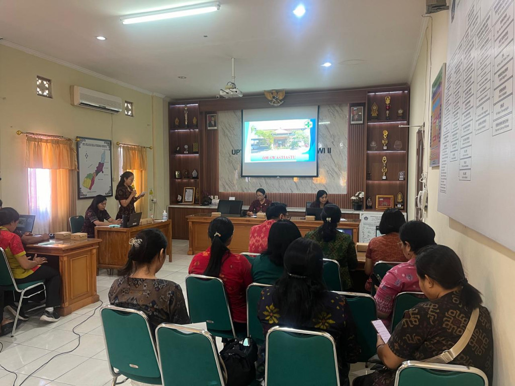 PELAKSANAAN KEGIATAN LOKAKARYA MINI BULANAN DI UPTD PUSKESMAS MENGWI II